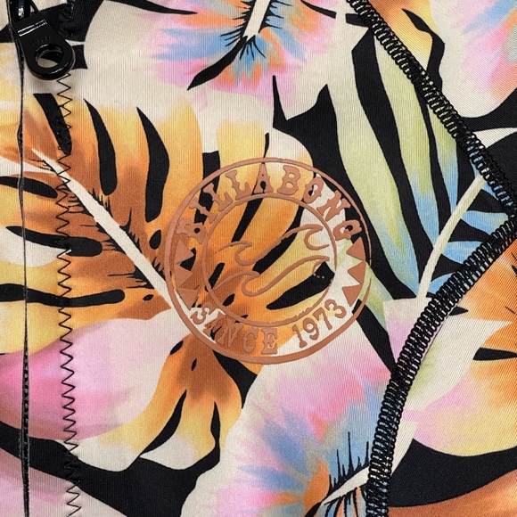 Billabong Women's Surf Capsule Wetsuit Jacket - Picture 10 of 11